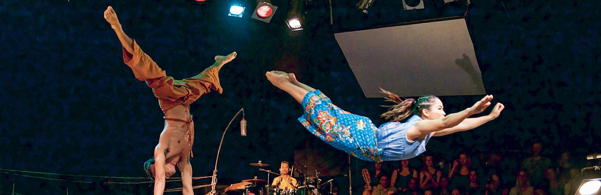 Phare circus b