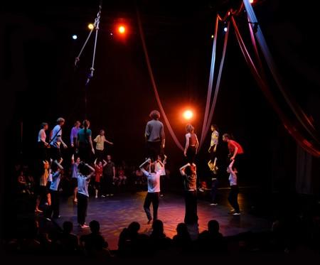 Spectacle acro